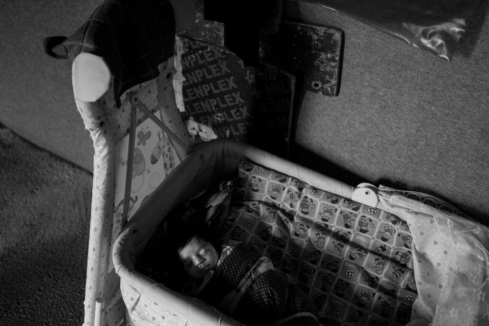  تصوير الكساندر افونسو - نازحون ايزديون لا يملكون شيئا لكنهم يهبون كل شيء 